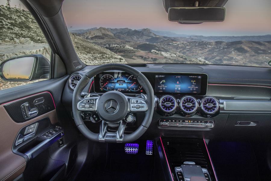 Торпедо Mercedes-AMG GLB35 4Matic (X247) 2019 года  (WW) (фото 36 из 47)